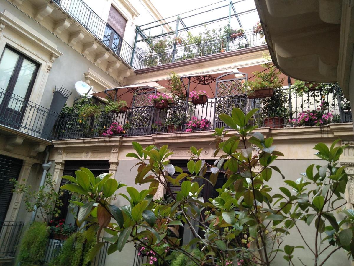 Bed and Breakfast House Vintage Катания Экстерьер фото